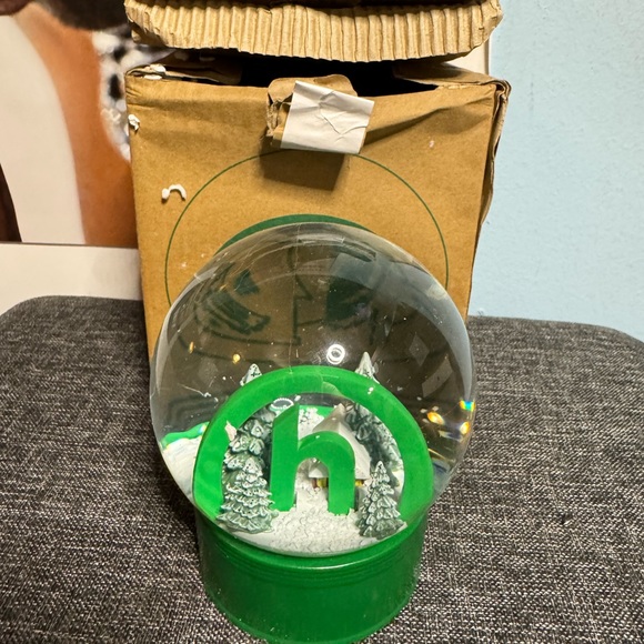 Hidden NY Snow Globe